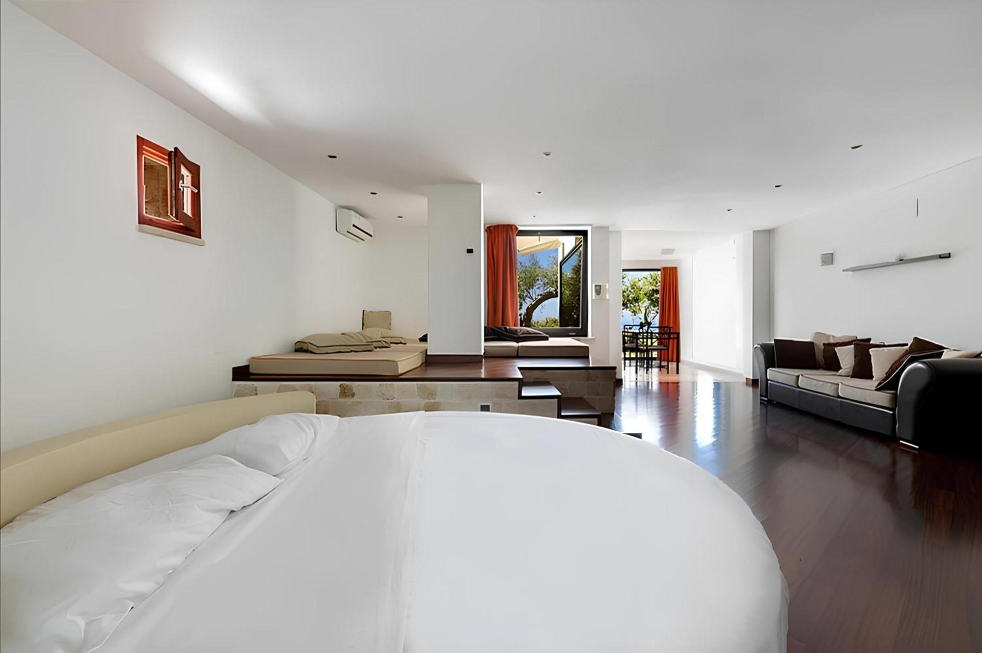 Villa Iside Конверсано Екстериор снимка